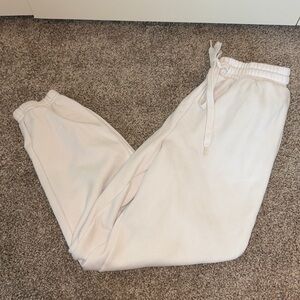Fabletics white sweat pants drawstring pocket sweats